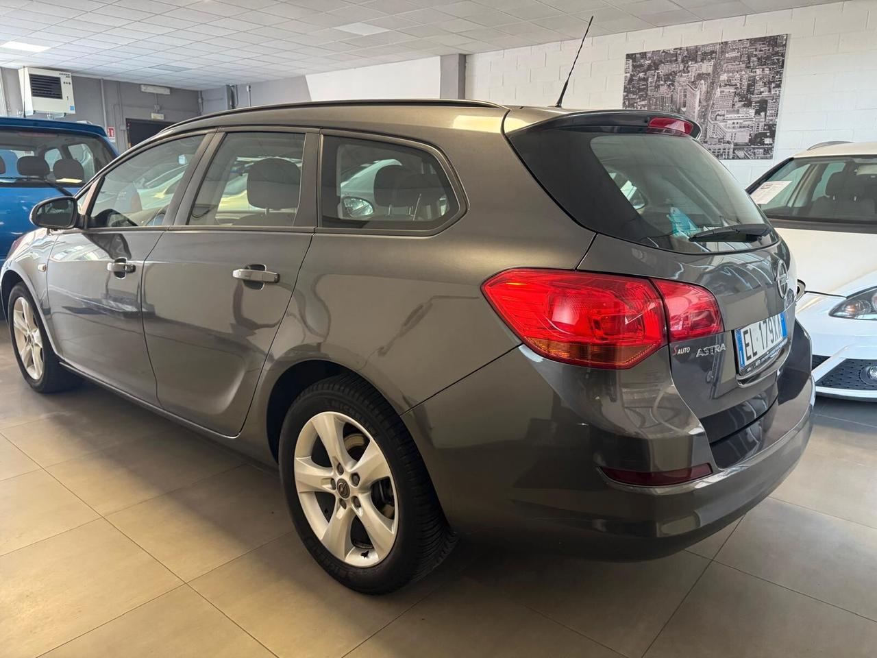 Opel Astra 1.7 CDTI 110CV 5 porte Cosmo