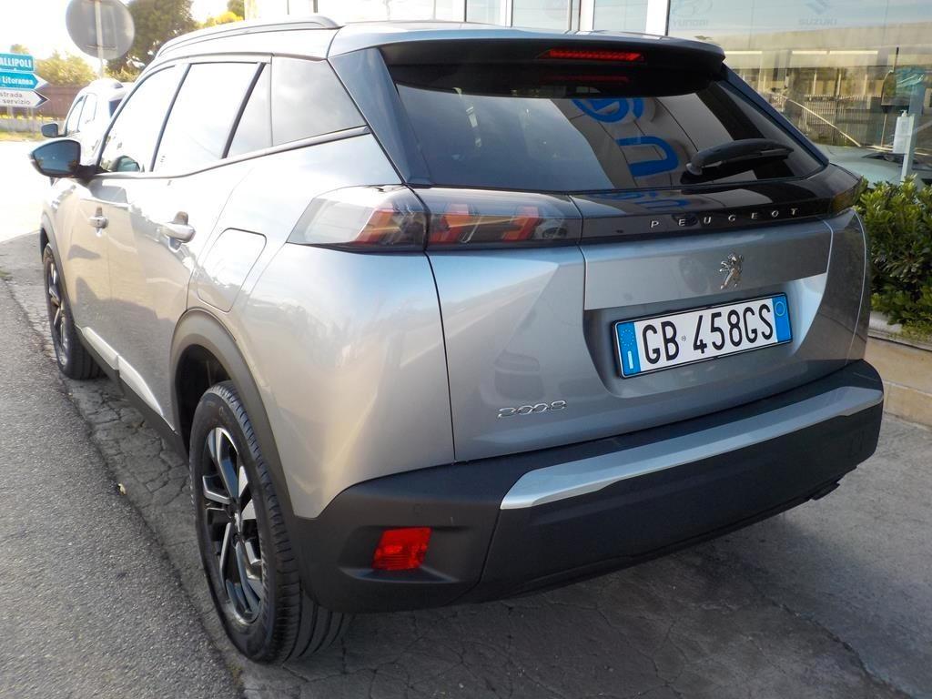 Peugeot 2008 PureTech 100 Allure Navi Pack