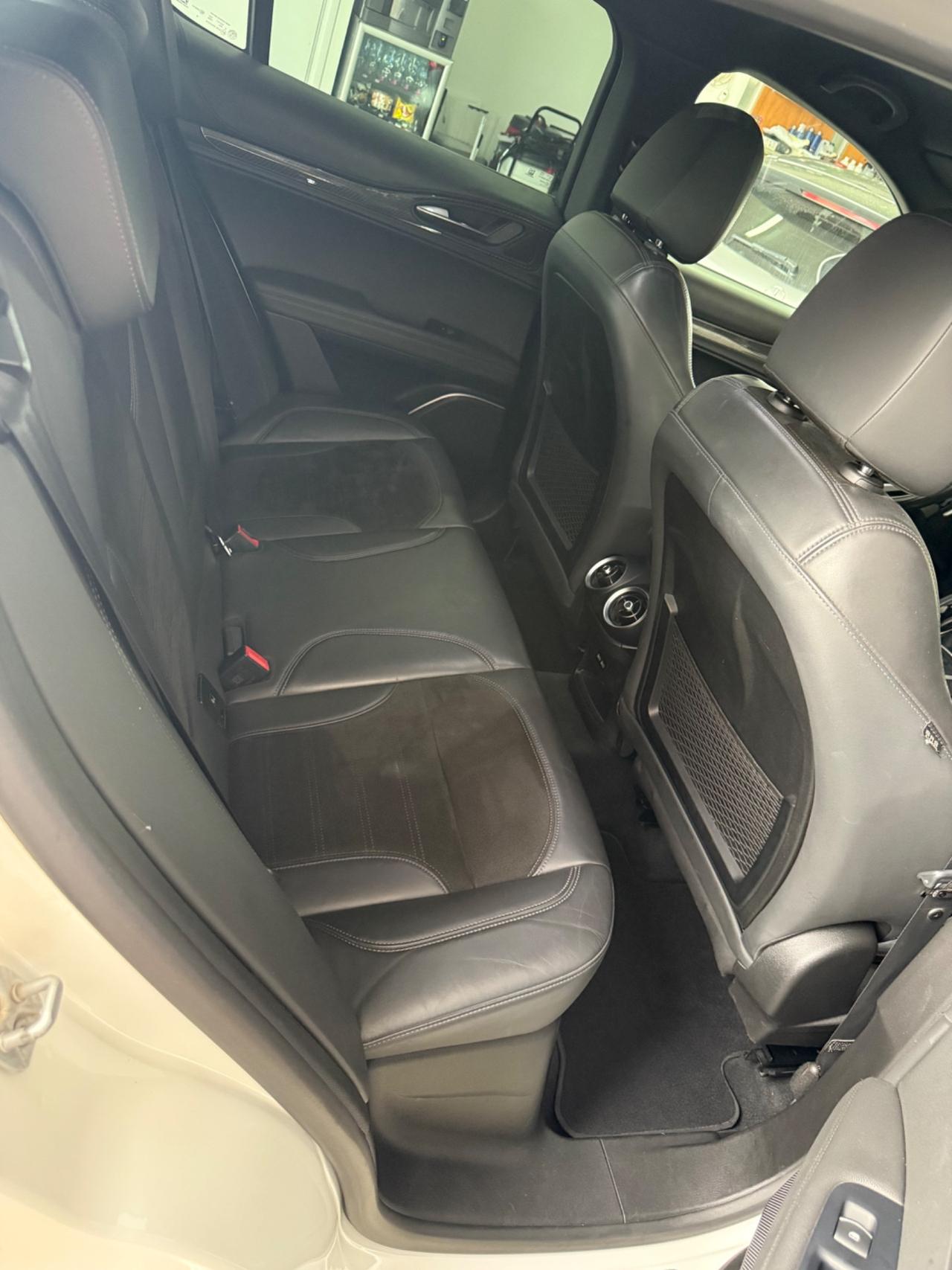Alfa Romeo Stelvio 2.9 Bi-Turbo V6 510 CV AT8 Quadrifoglio