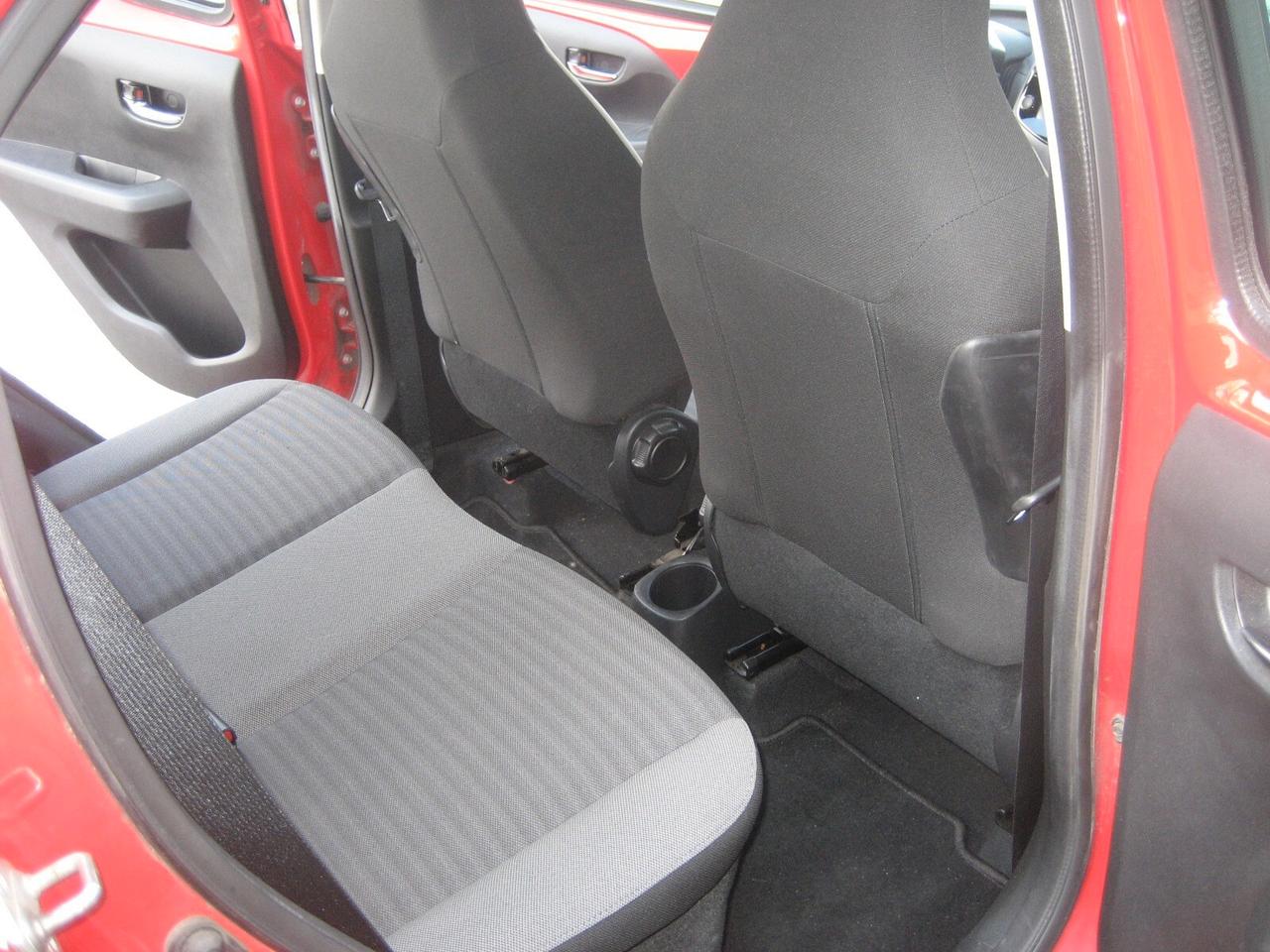 Toyota Aygo Connect 1.0 VVT-i 72 CV 5 porte x-play