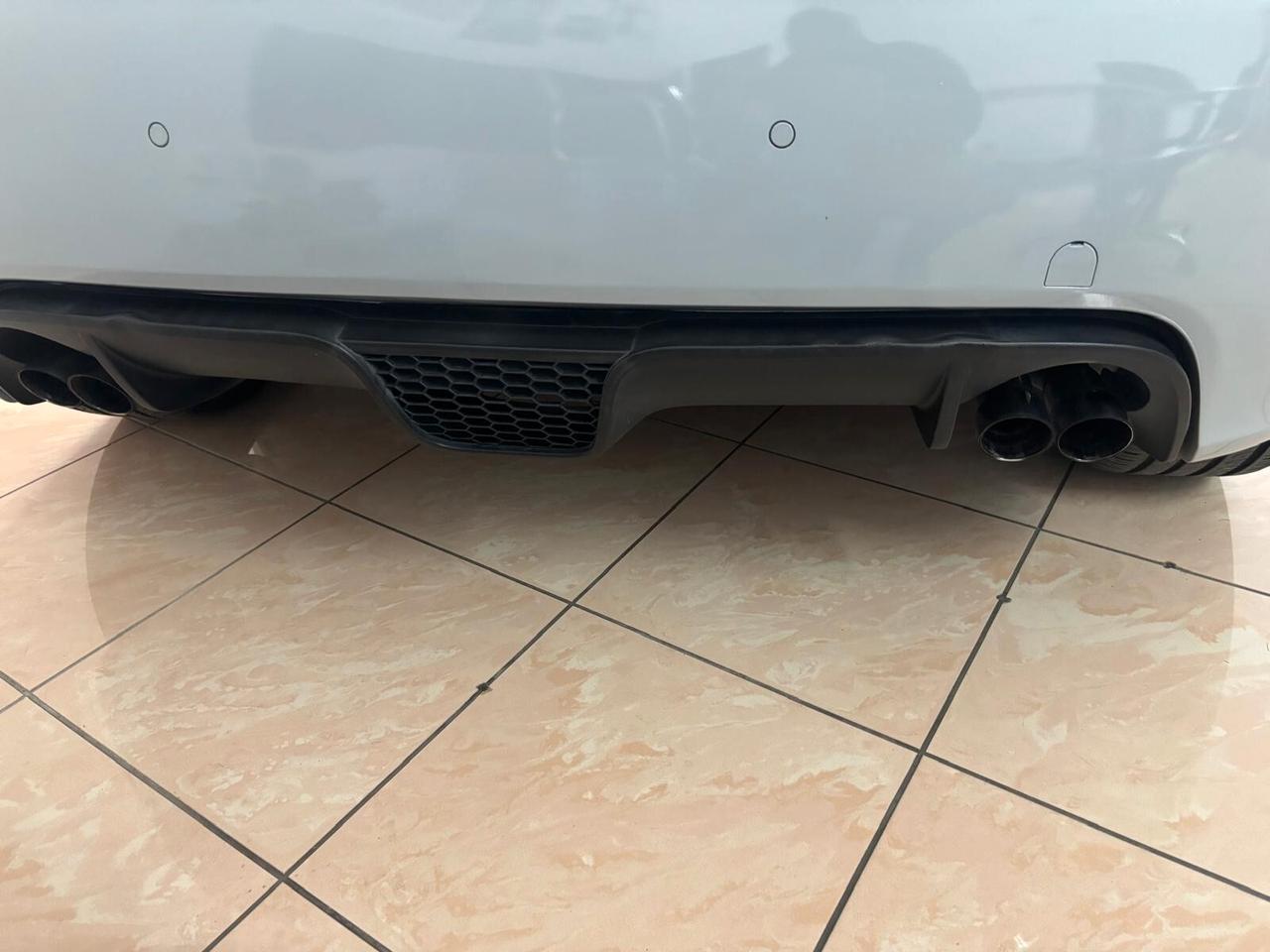 Abarth 500 C 1.4 Turbo T-Jet MTA Bicolor
