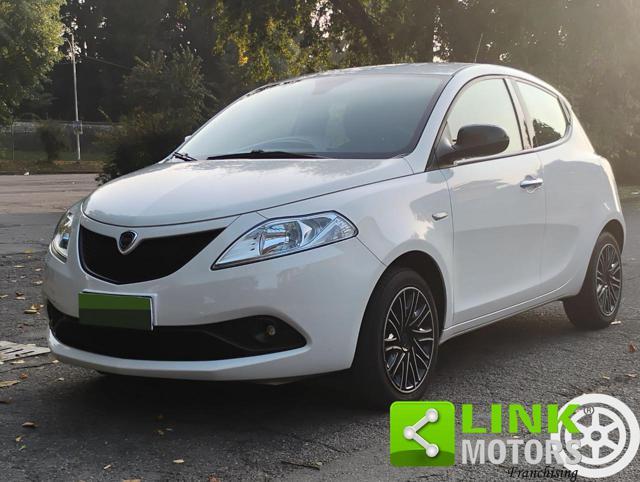 LANCIA Ypsilon 1.2 69 CV 5 porte Gold