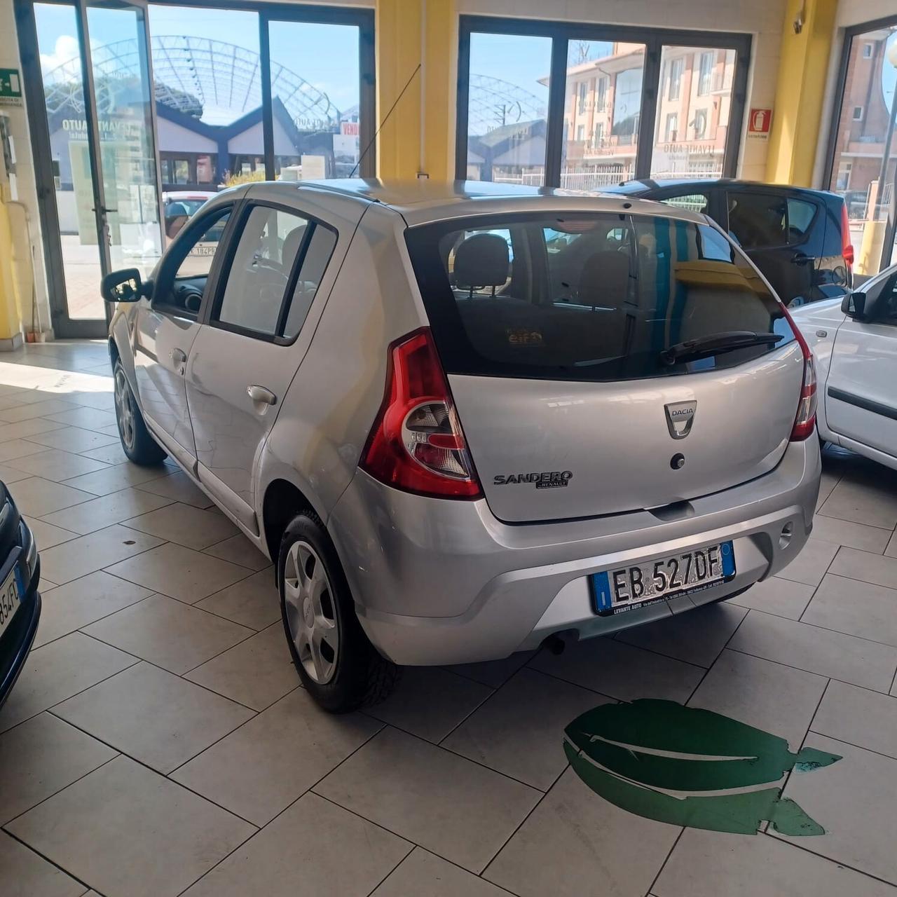 149.588 GPL DI FABBRICA SANDERO 1.4 PER NEOPATENTATI
