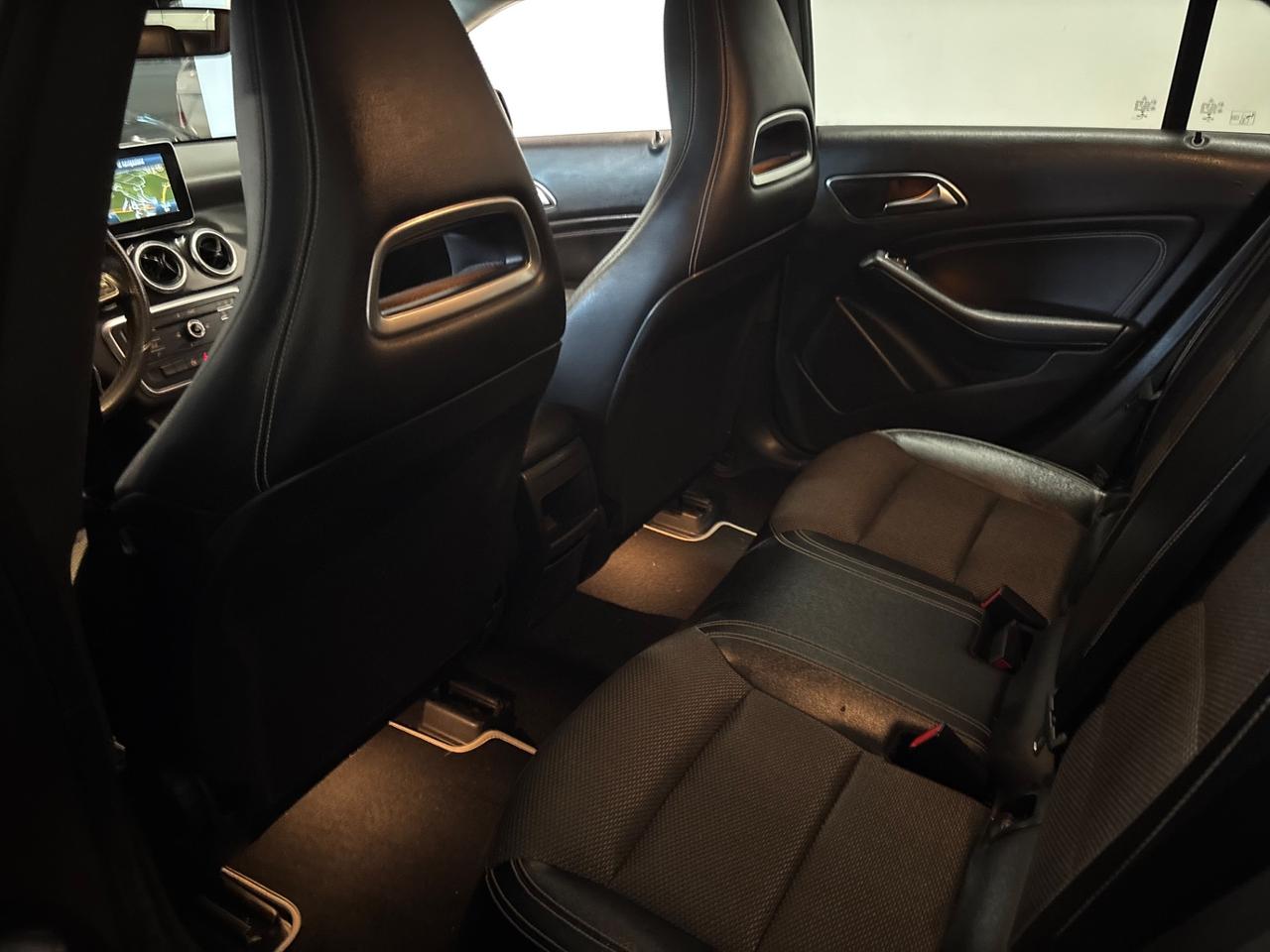 Mercedes-benz CLA 200d PREMIUM DARK