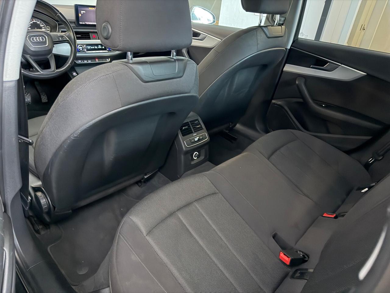 Audi A4 2.0 TDI 150 CV Business Sport