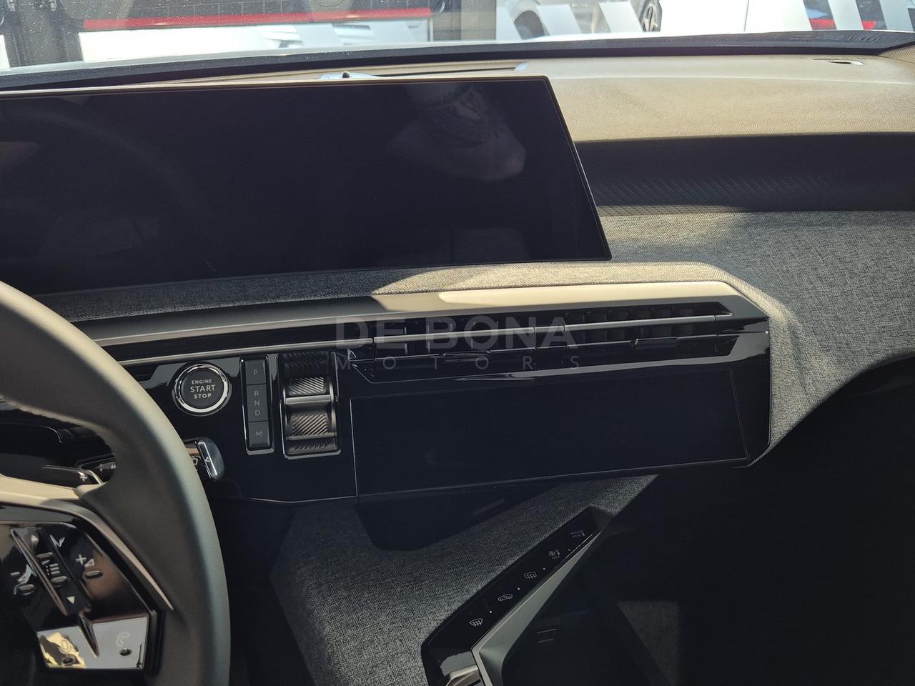 Peugeot 3008 73 kwh allure 210cv