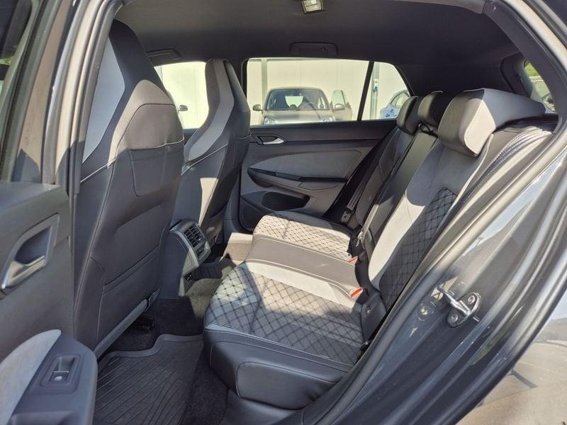 Volkswagen Golf 1.5 etsi evo R-Line 150cv dsg
