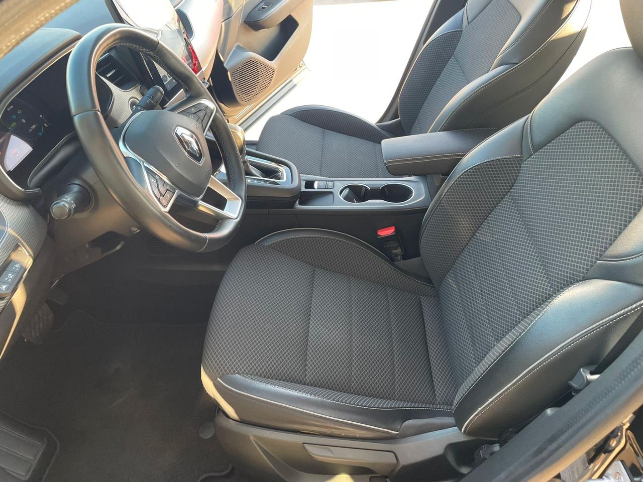 Renault Arkana Full Hybrid E-Tech 145 CV Engineered Fast Track