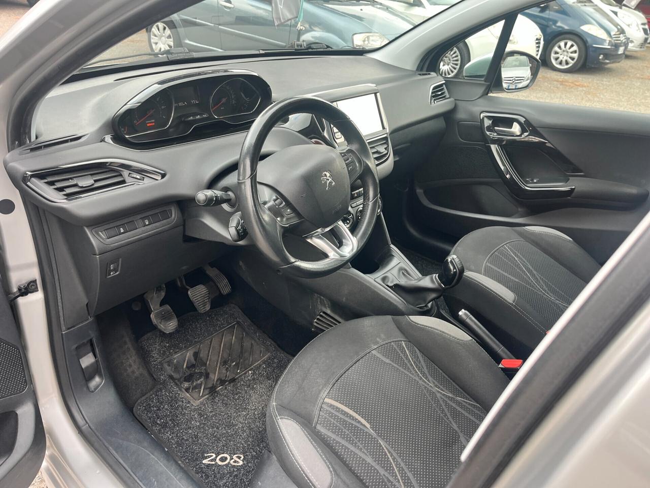 Peugeot 208 PureTech 82 5 porte Allure