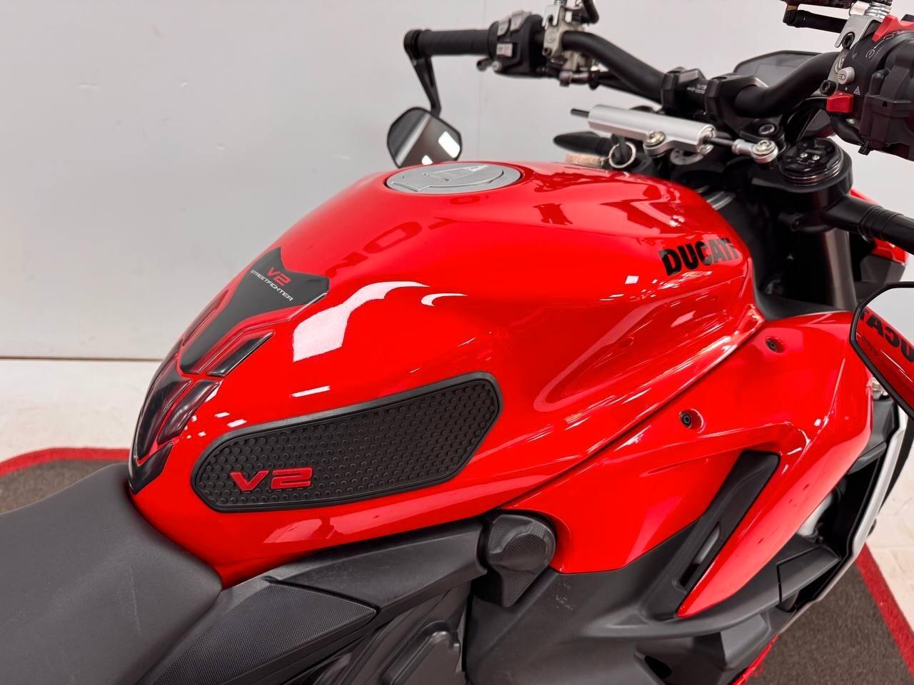 Ducati Streetfighter V2 DA 175 € AL MESE – SENZA ANTICIPO