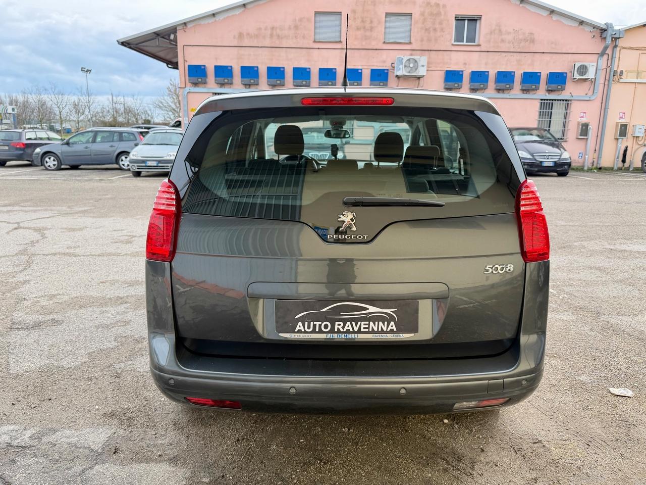 Peugeot 5008 1.6 HDi 115CV 7 Posti 2011