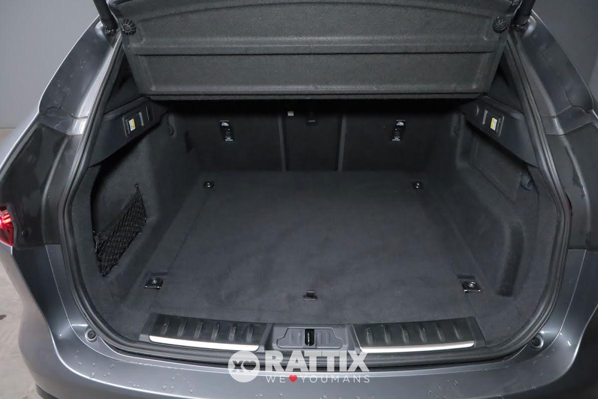 Jaguar F-Pace 2.0d i4 Mhev 204CV R-Dynamic Black AWD Auto + tetto panoramico