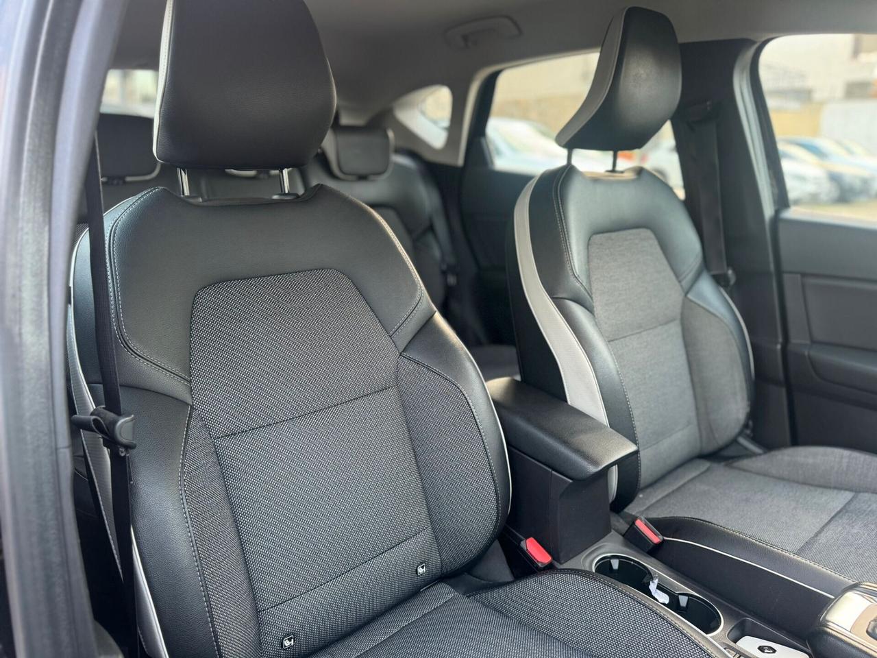 Renault Captur Blue dCi 115 CV EDC Initiale Paris