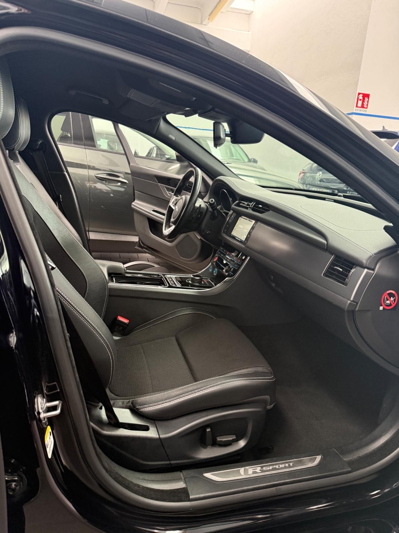 Jaguar XF 2.0 D 180 CV aut. R-Sport
