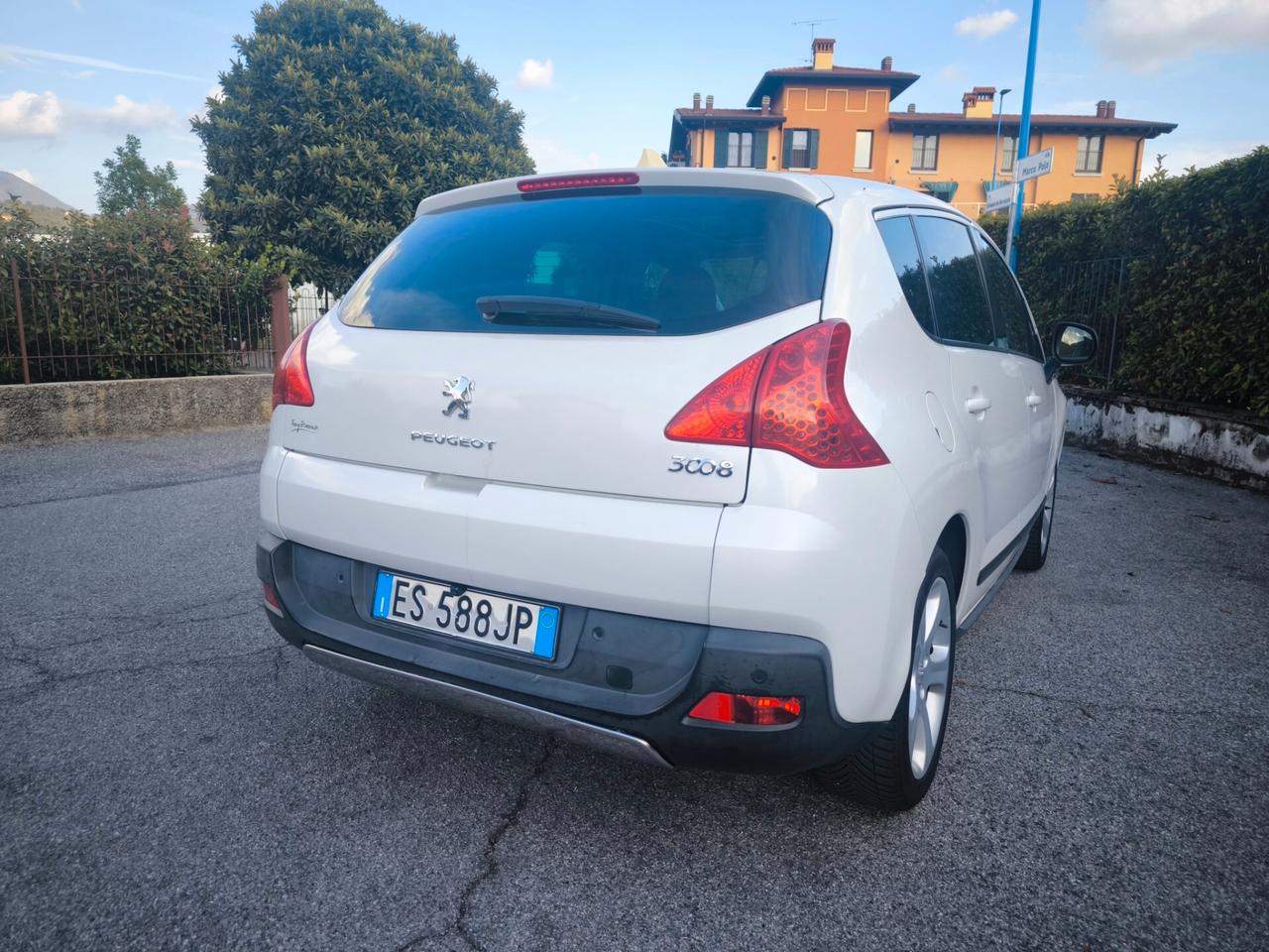 PEUGEOT 3008 HDI- ALLURE -CAMBIO AUTOMATICO