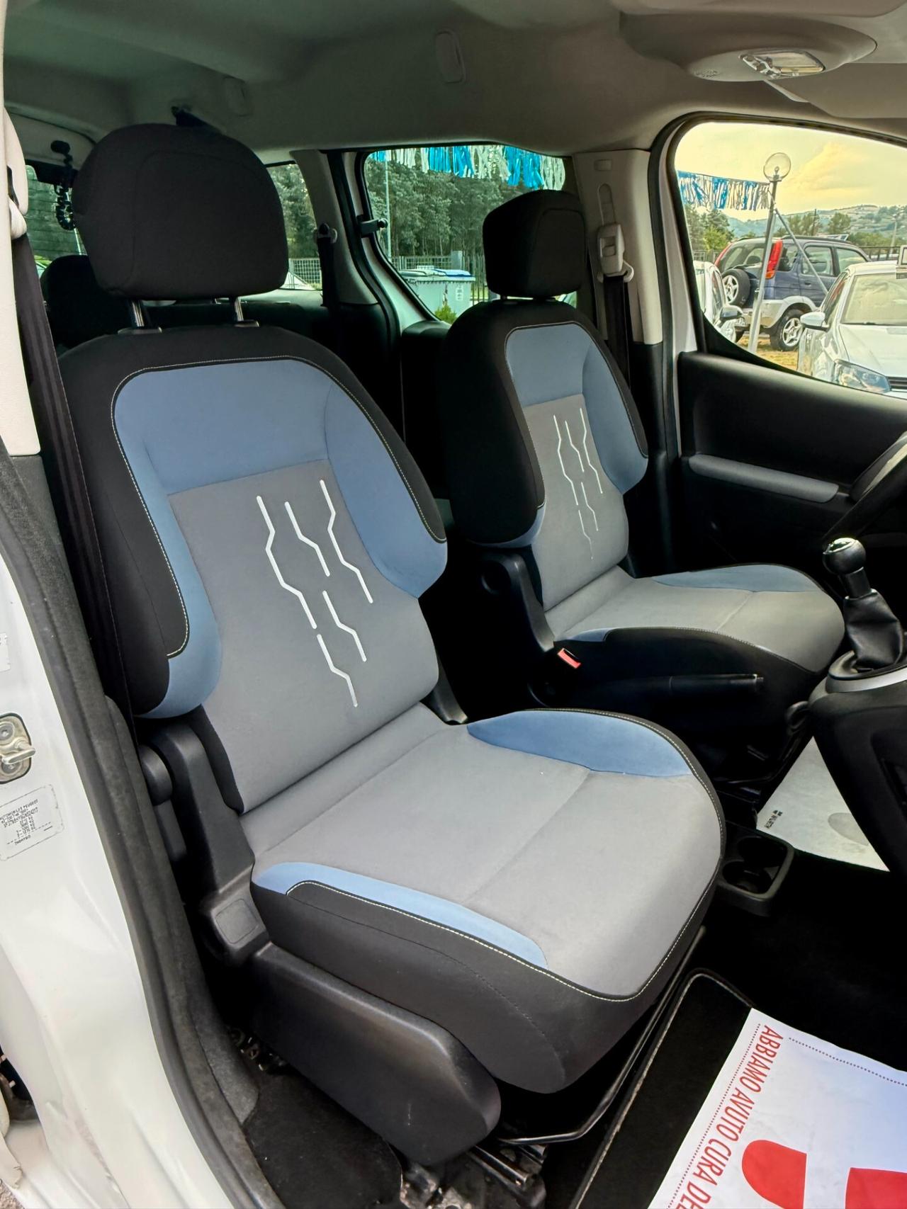 "5 POSTI" Peugeot Partner Tepee BlueHdi