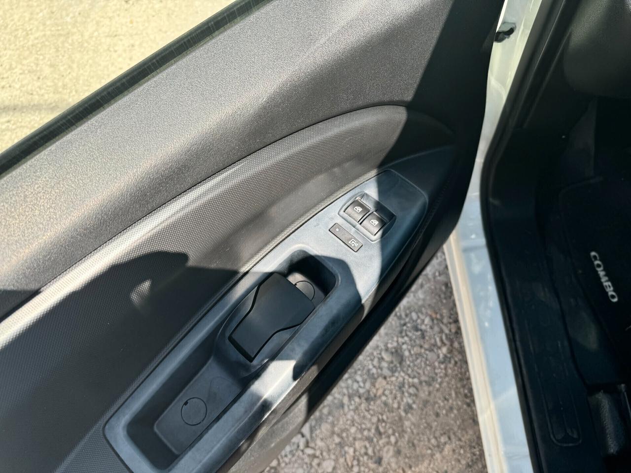 Opel Combo 1.6 CDTi "70.000KM"