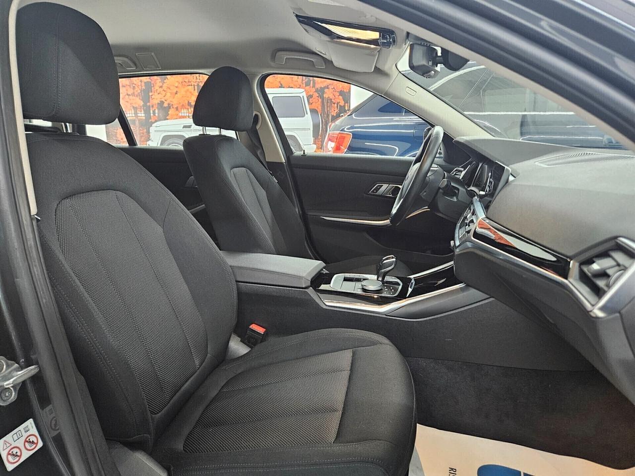 BMW 318 d Touring mhev Business Advantage auto