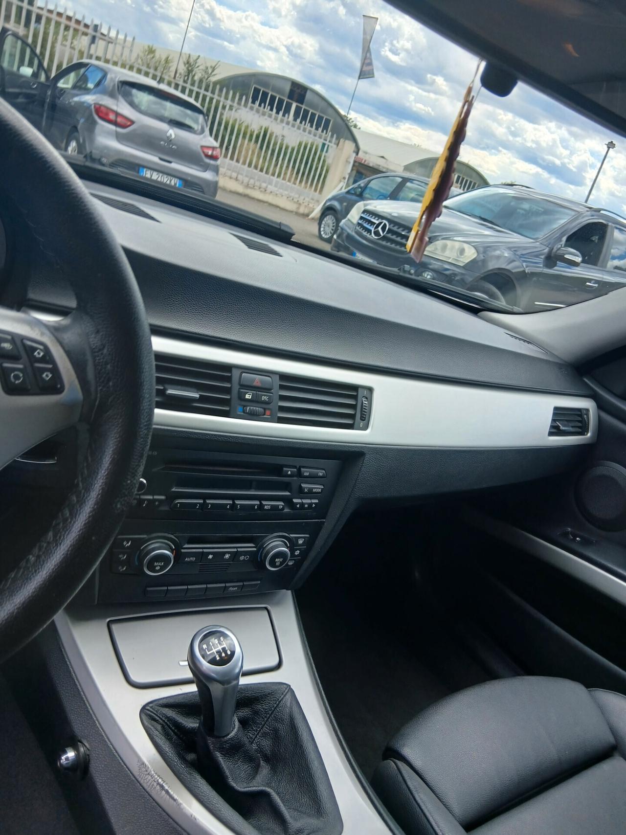 Bmw 320 320d touring m-sport doppio tetto