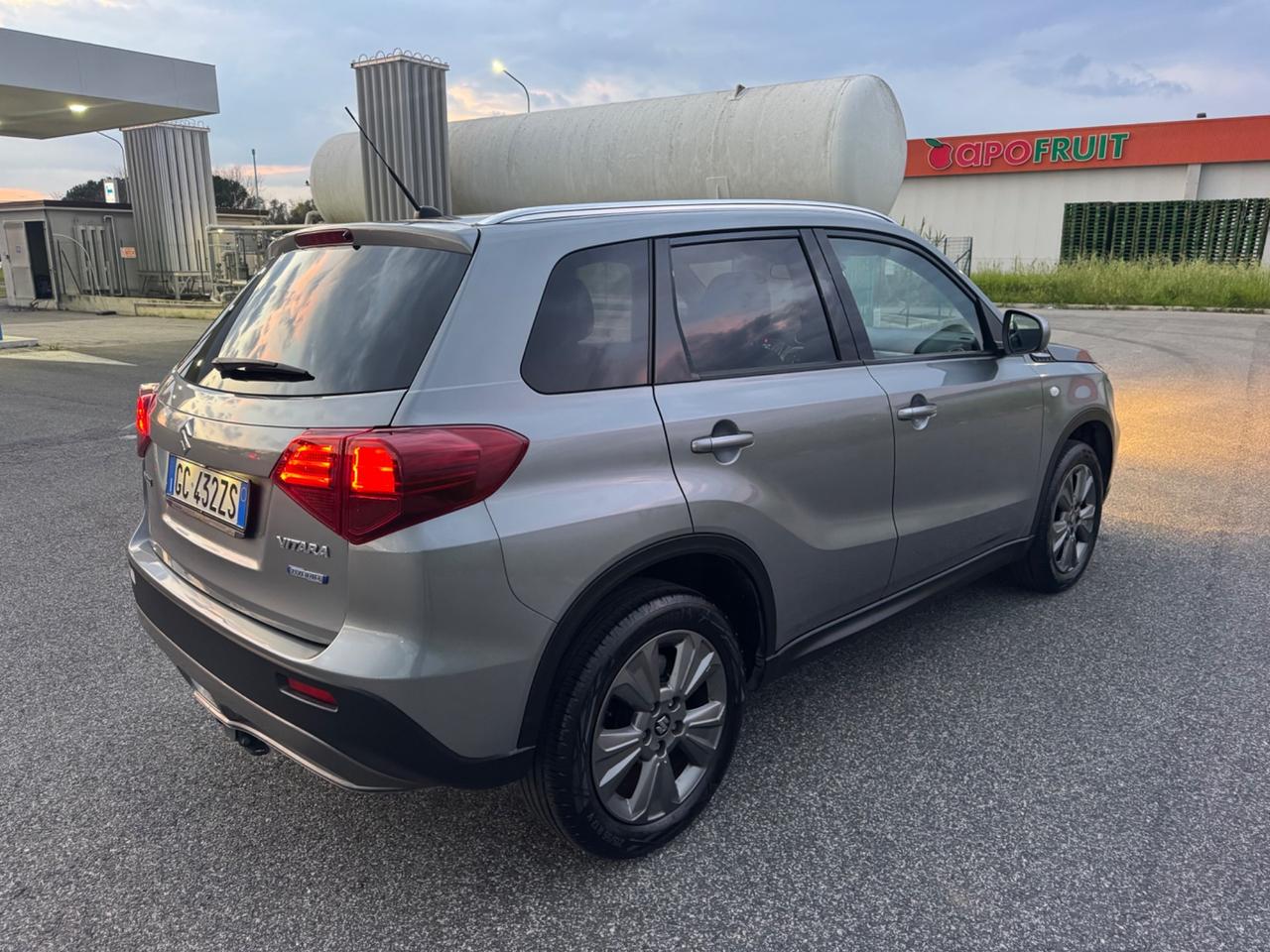 Suzuki Vitara 1.4 Hybrid Top