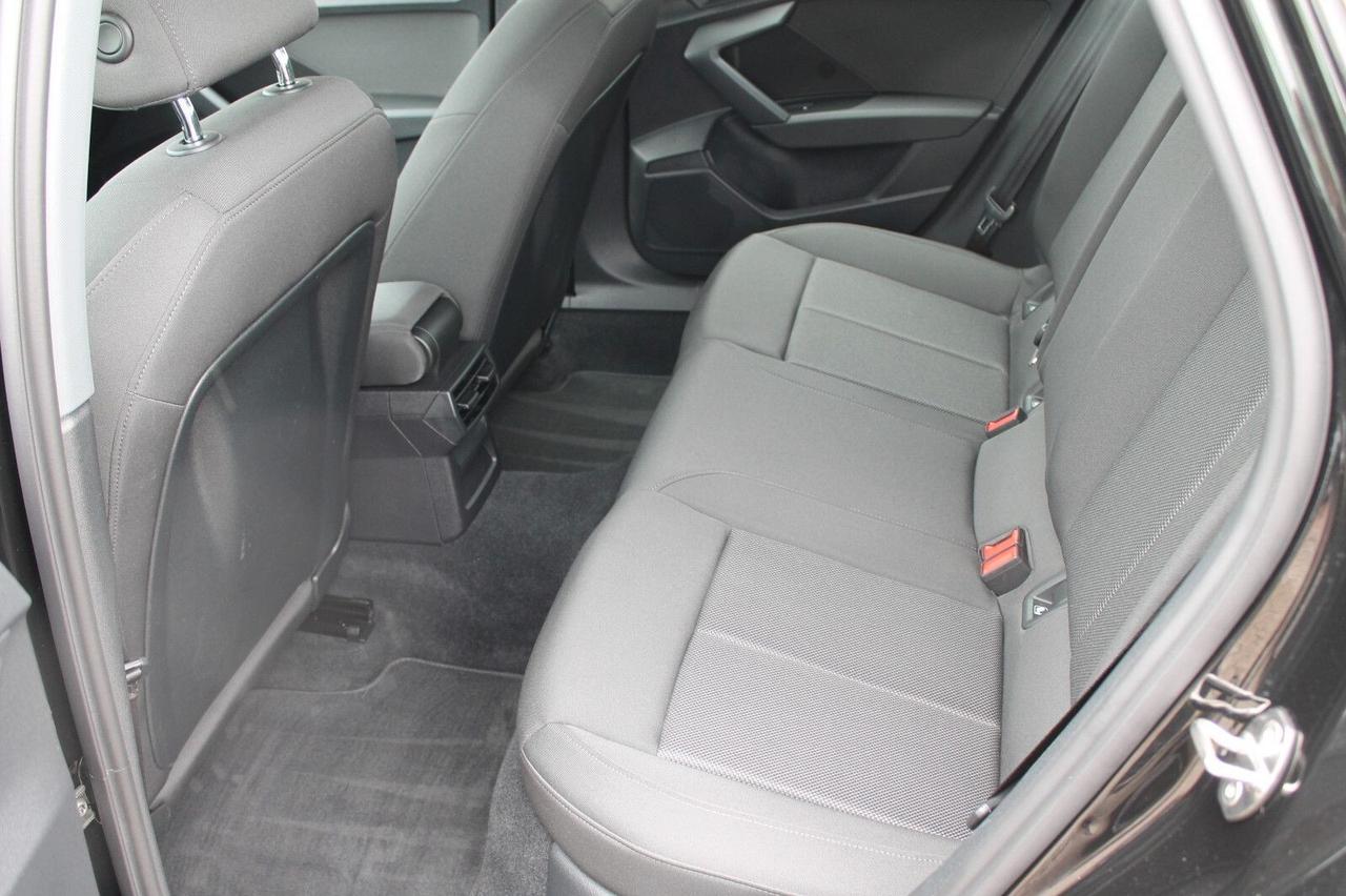 Audi A3 SPB 30 TFSI S line edition