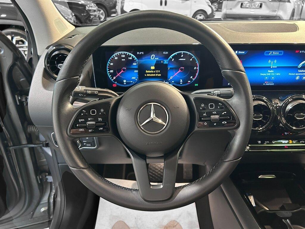 Mercedes GLA 200 200 D Business 8G-DCT