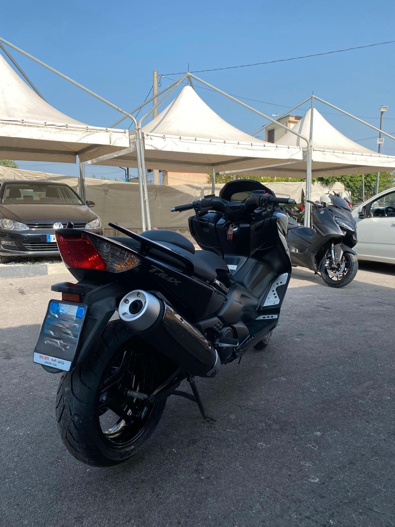 YAMAHA T MAX 500 BLACK