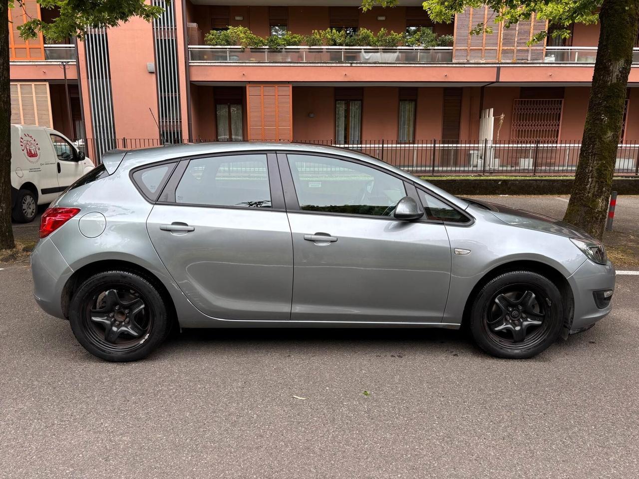 Opel Astra 1.7 CDTI 110CV 5 porte Cosmo