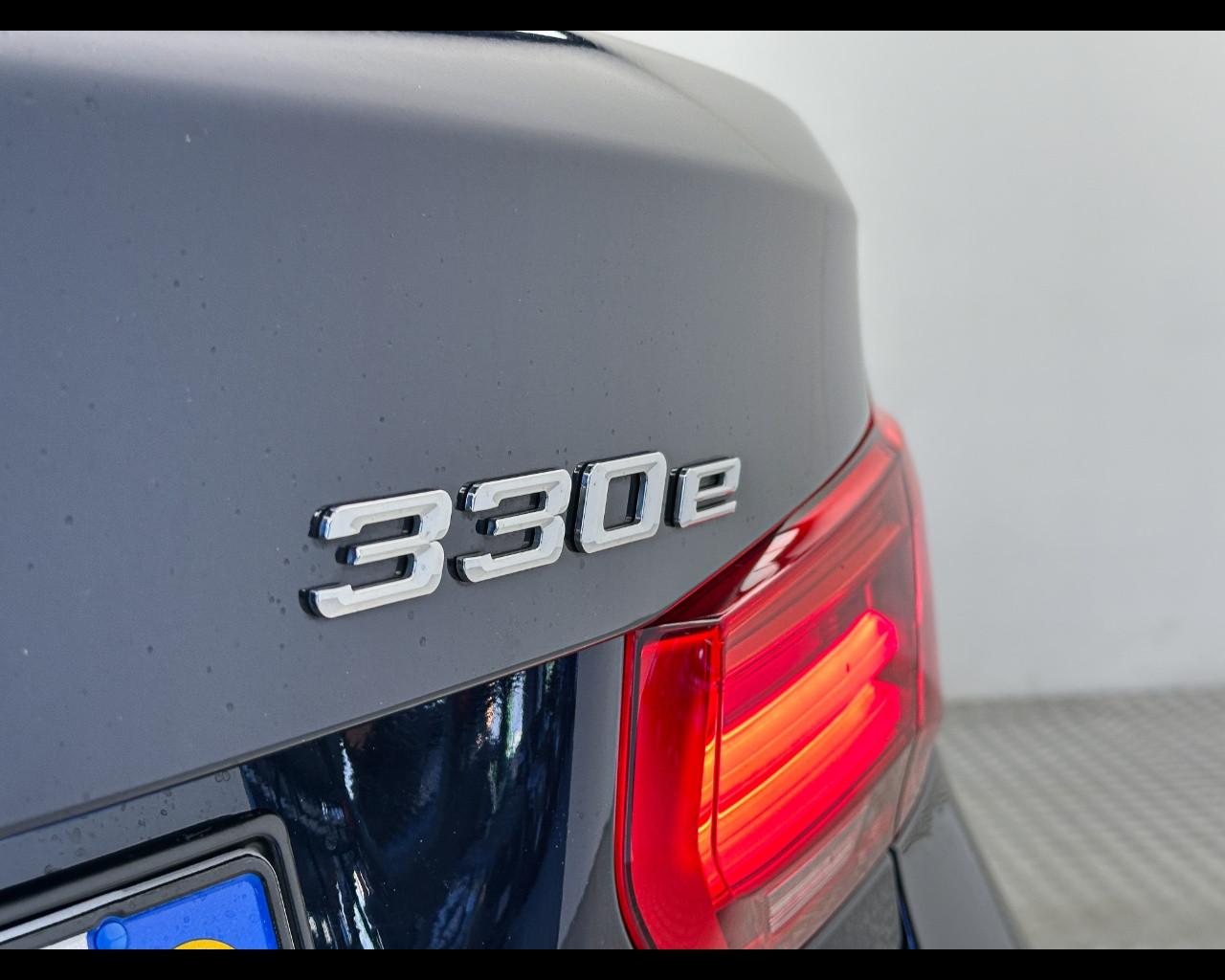 BMW Serie 3 (F30/31) - 330e iPerformance Msport