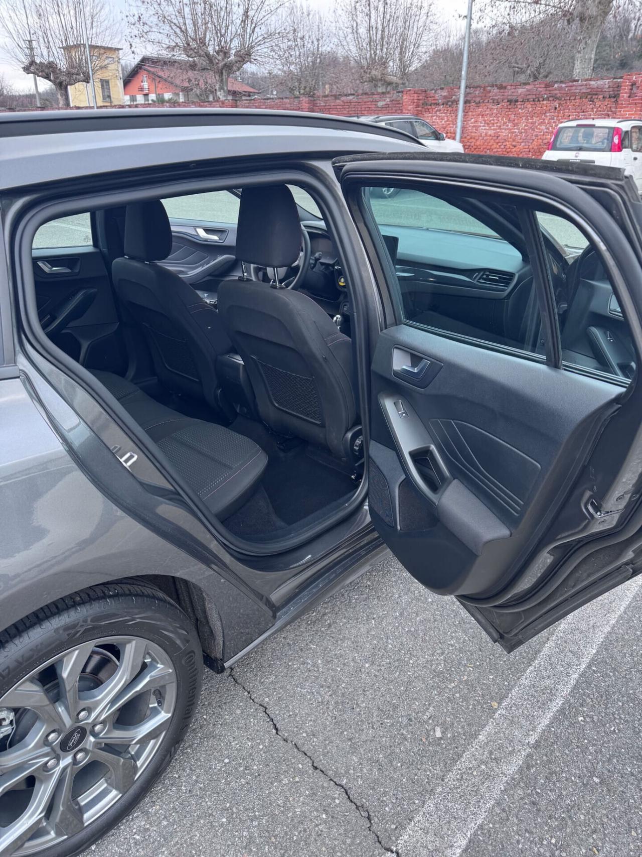 Ford Focus 1.0 Hybrid 125 CV SW ST-Line