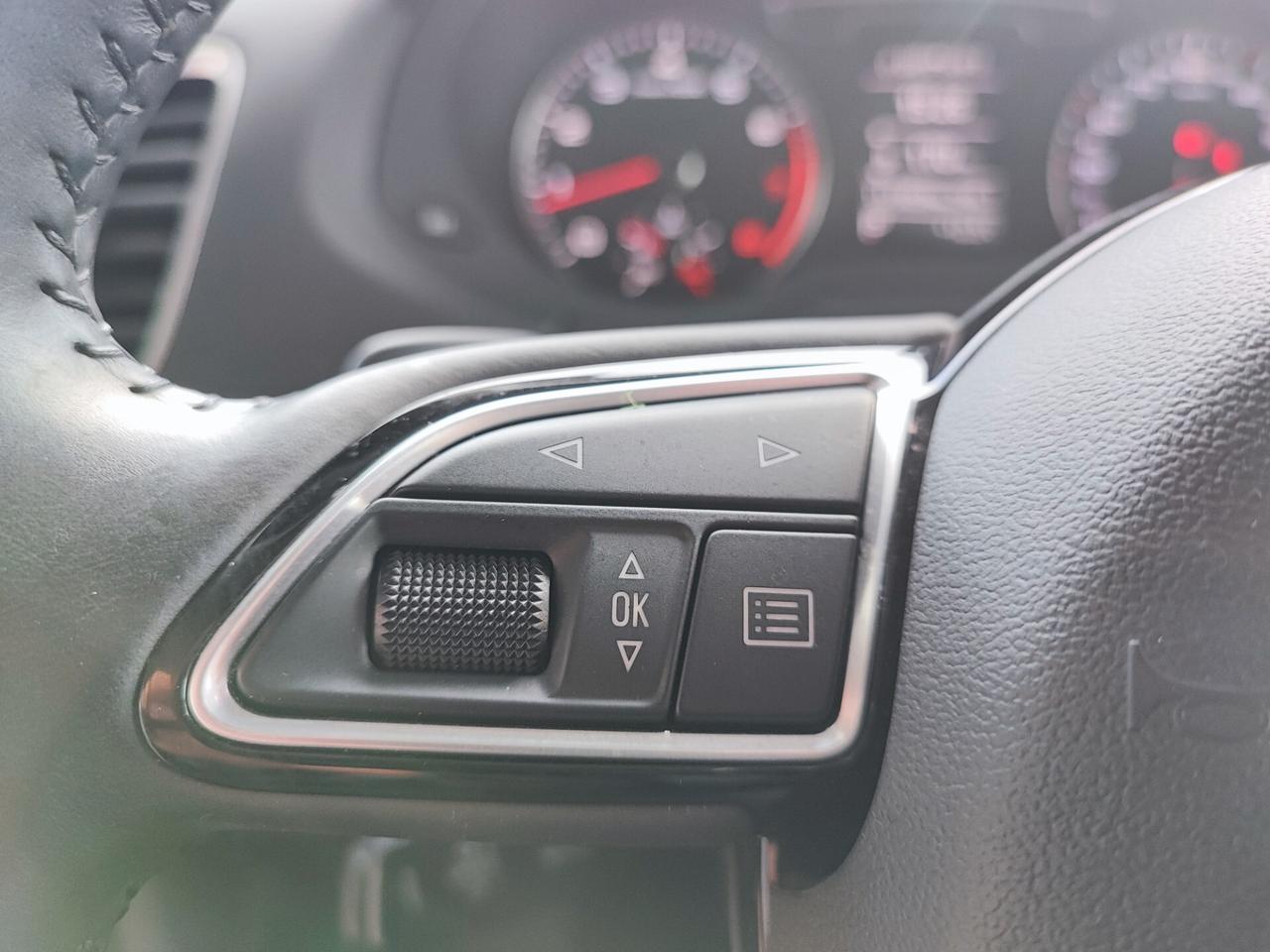 Audi Q3 2.0 TFSI 220 CV quattro S tronic Sport