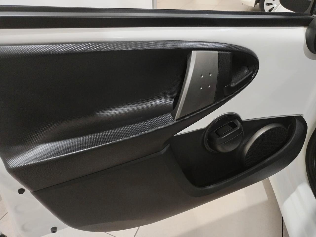 Toyota Aygo 1.0 12V VVT-i 5 porte Active Now Connect