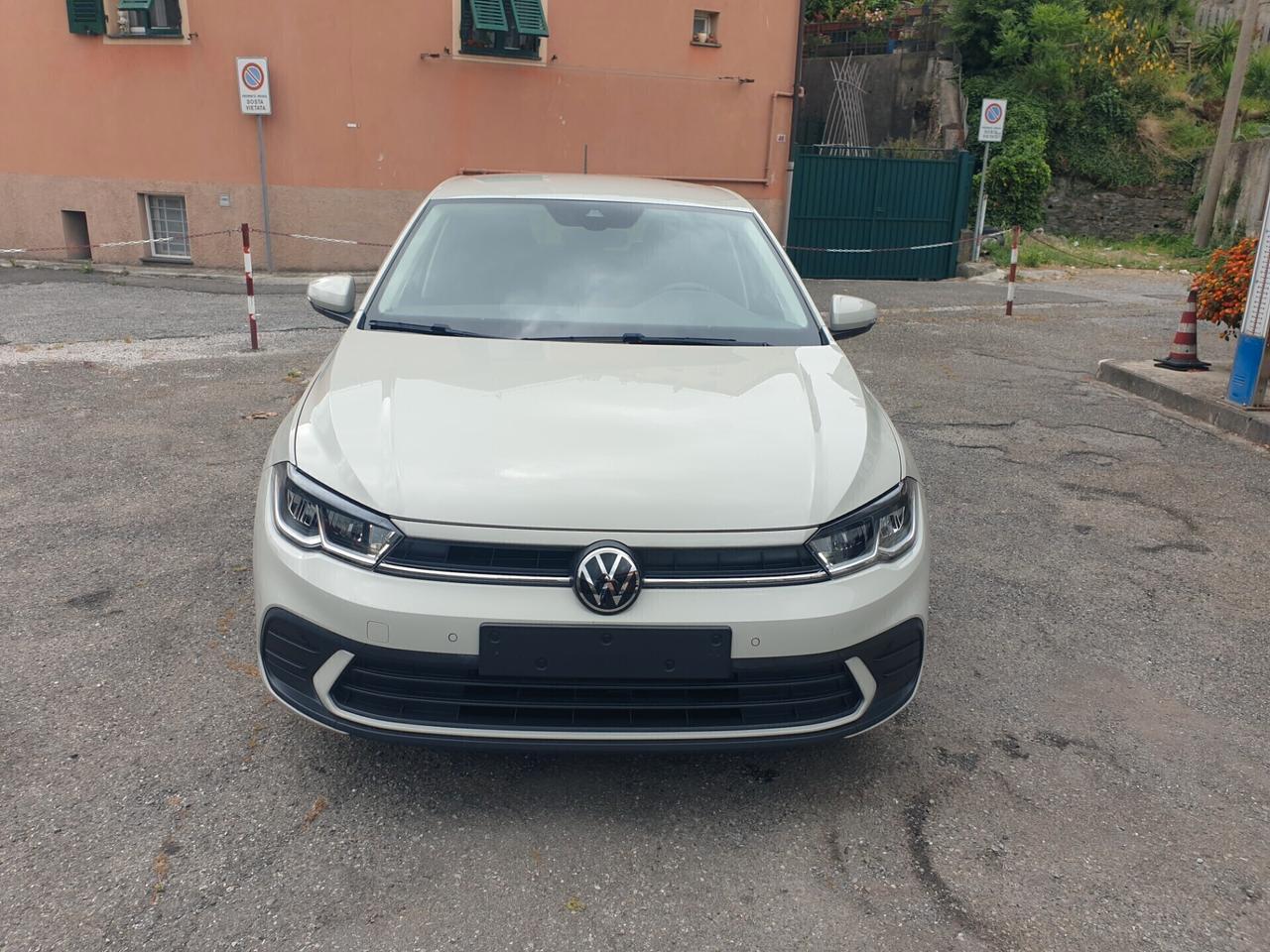 Volkswagen Polo 1.0 active
