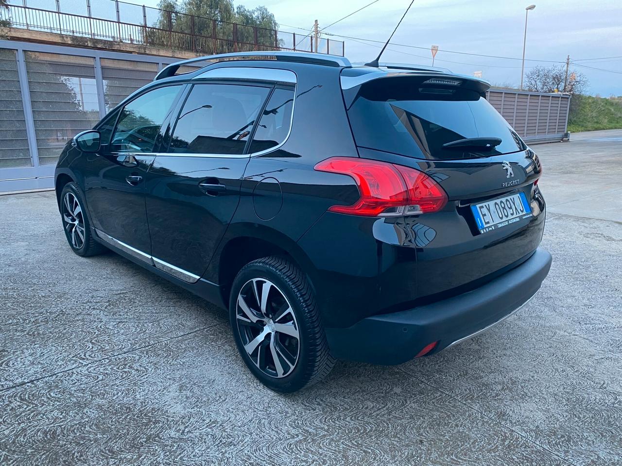 Peugeot 2008 1.6 e-HDi 115 CV | 2015