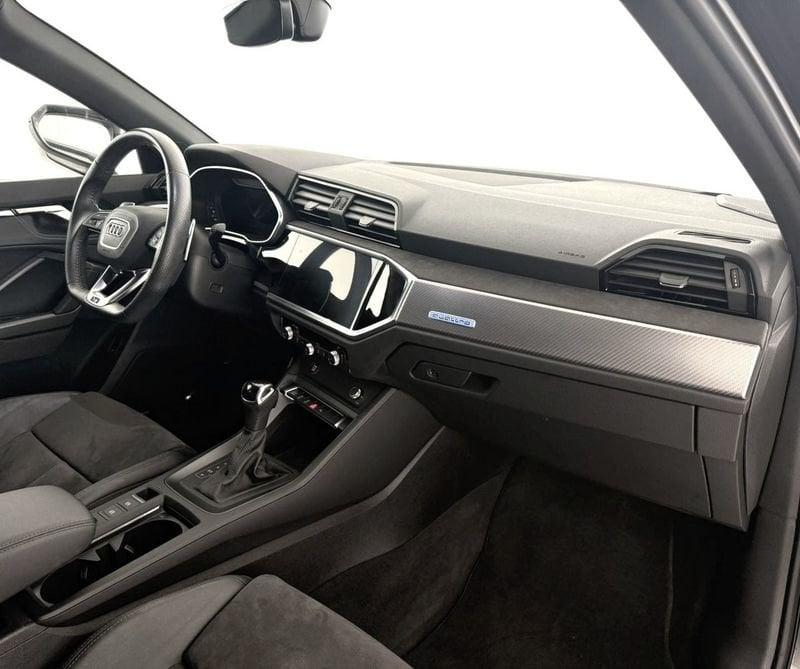 Audi Q3 RS Q3 quattro S tronic