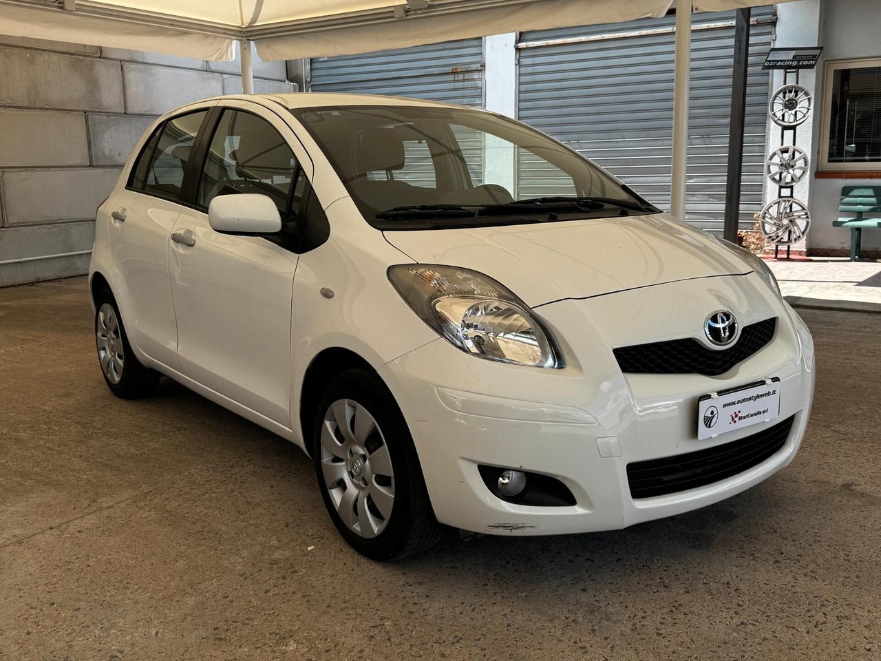 Toyota Yaris 1.0 5 porte Sol 69 Cv