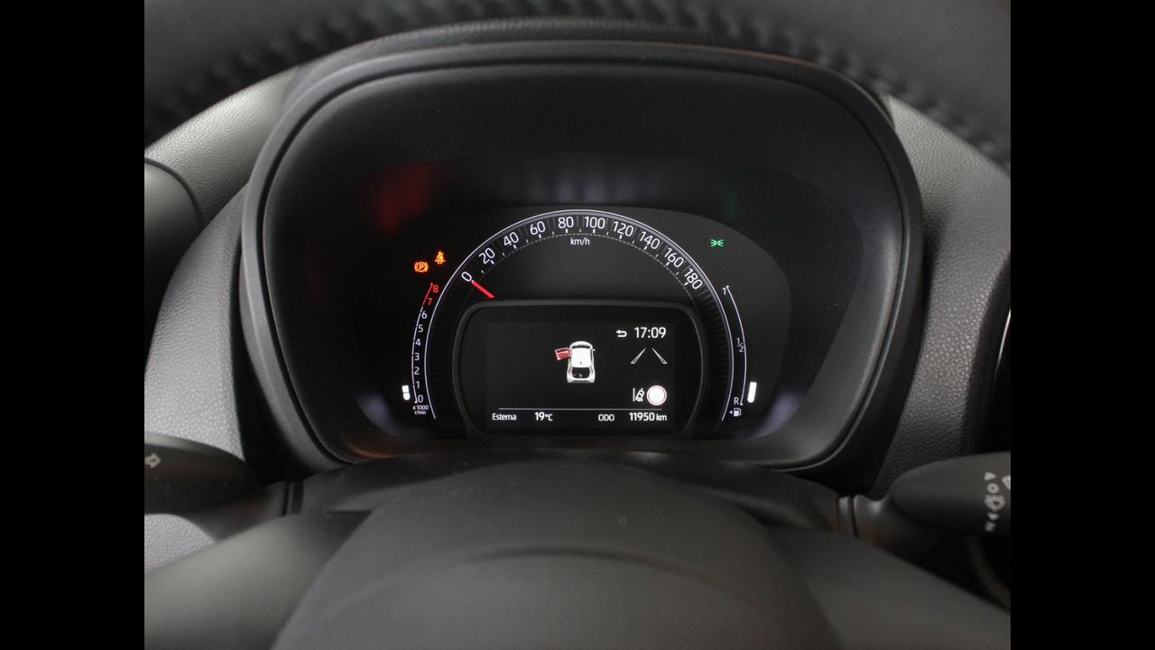 TOYOTA Aygo X - Aygo X 1.0 Active 72cv