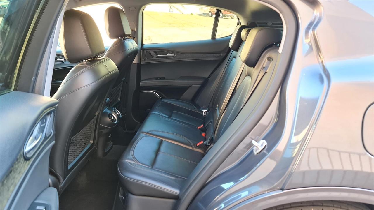 Alfa Romeo Stelvio 2.2 Turbodiesel 210 CV AT8 Q4 Executive