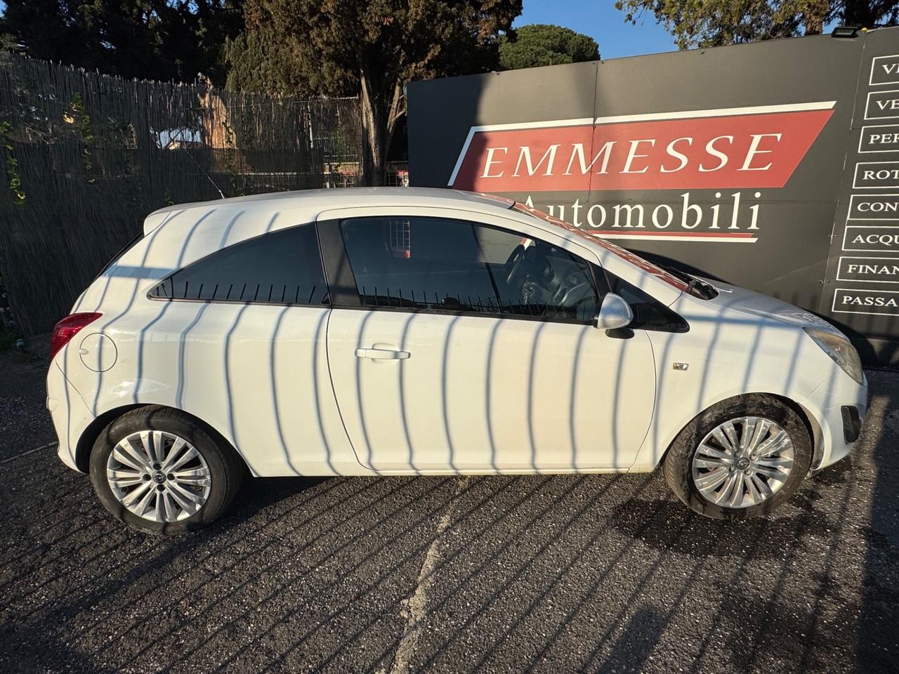 Opel Corsa 1.2 GPL - 2011