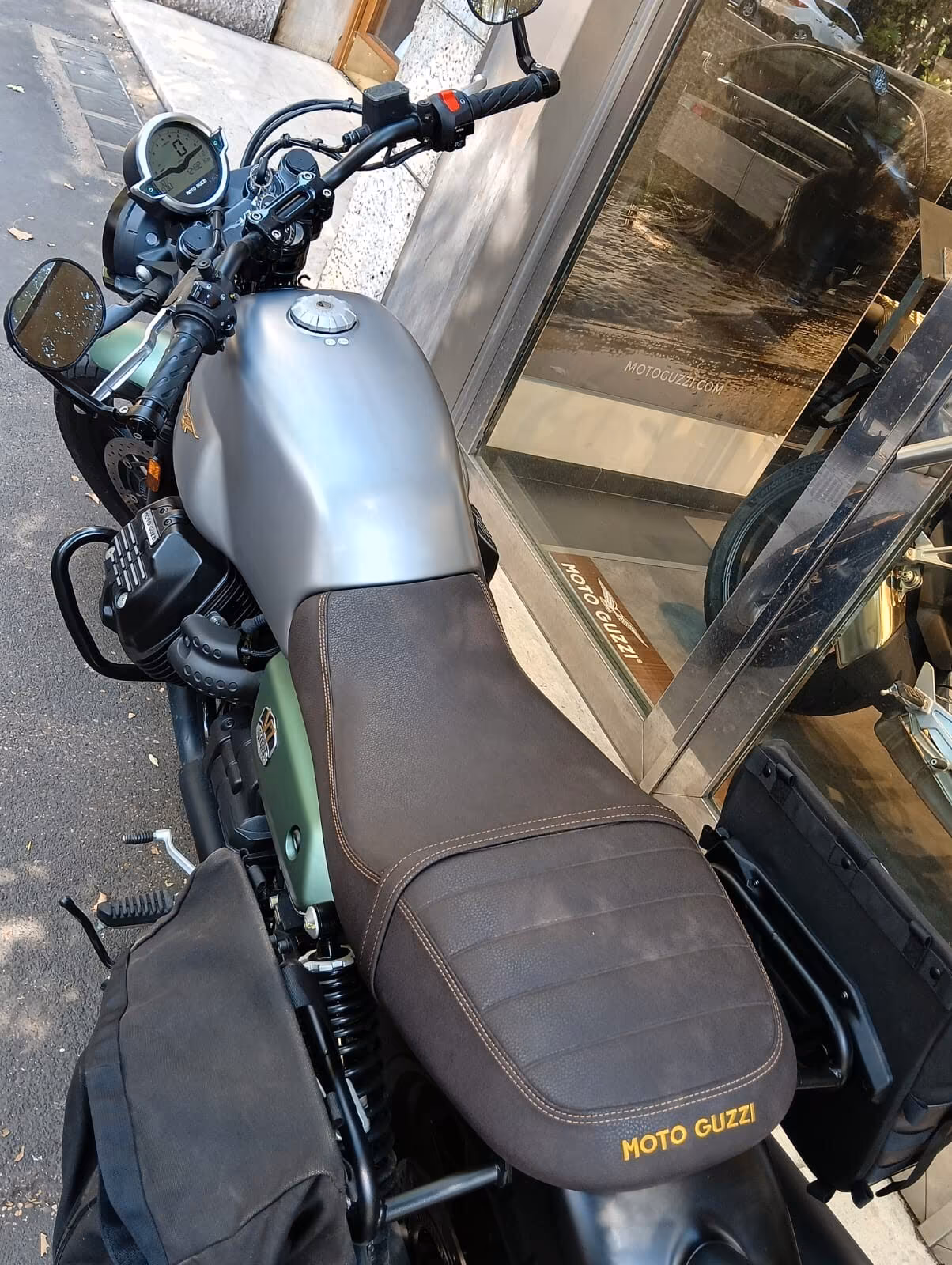 Moto Guzzi V7 IV STONE CENTENARIO
