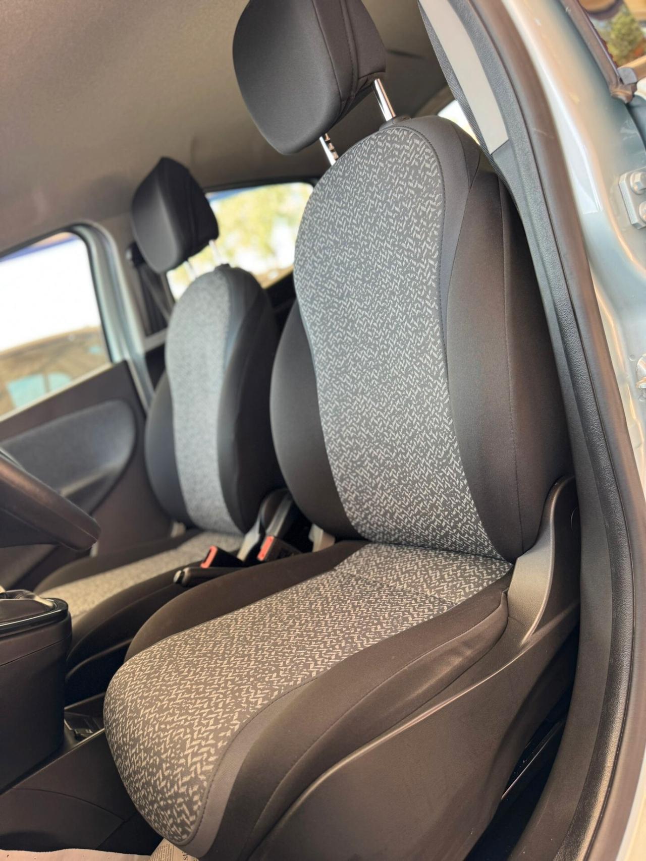 Lancia Ypsilon 1.0 FireFly 5 porte S&S Hybrid Silver Plus