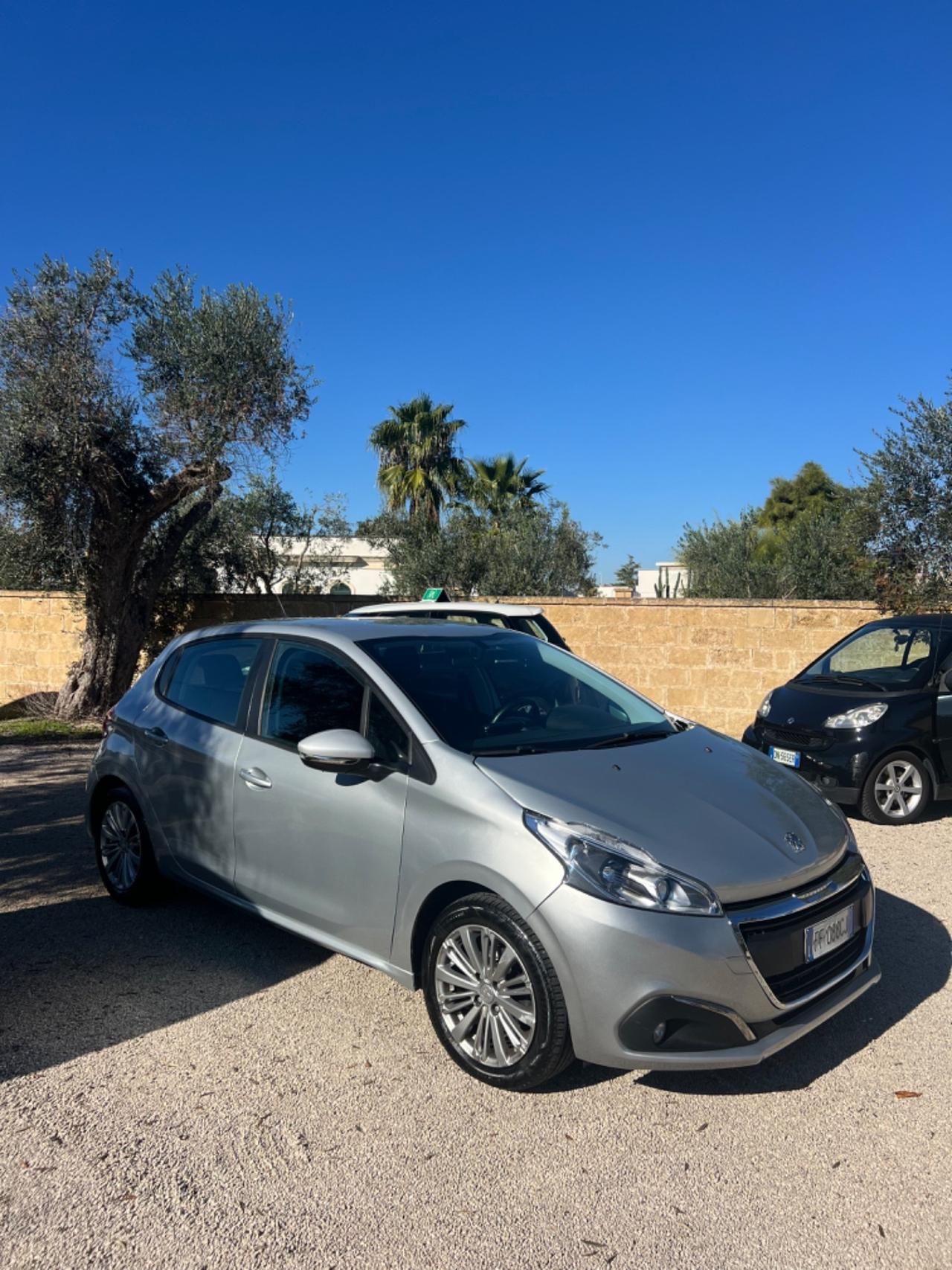 Peugeot 208 PureTech 68 5 porte Active km 100000 ufficiali!!