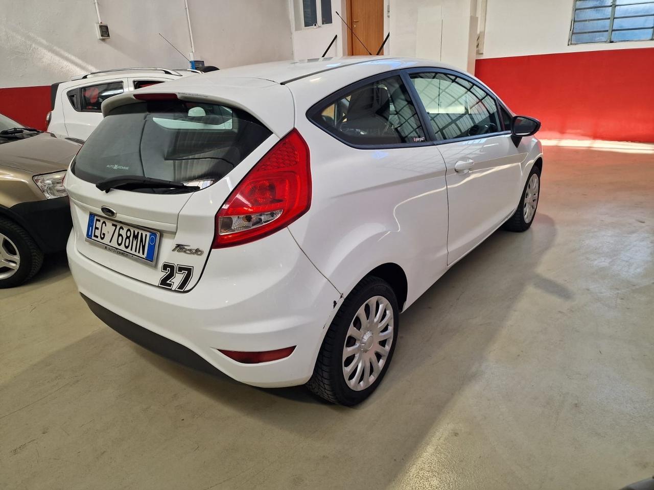 Ford Fiesta 1.2 82CV 3 porte Titanium