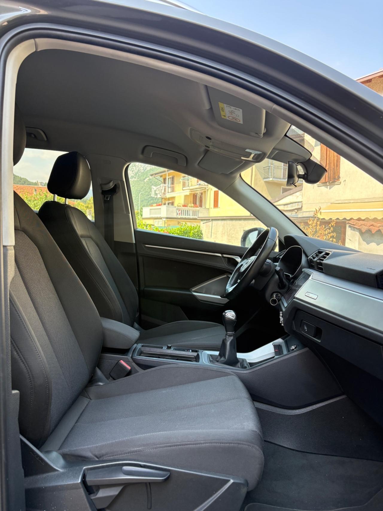 Audi Q3 35 TFSI Business Advanced
