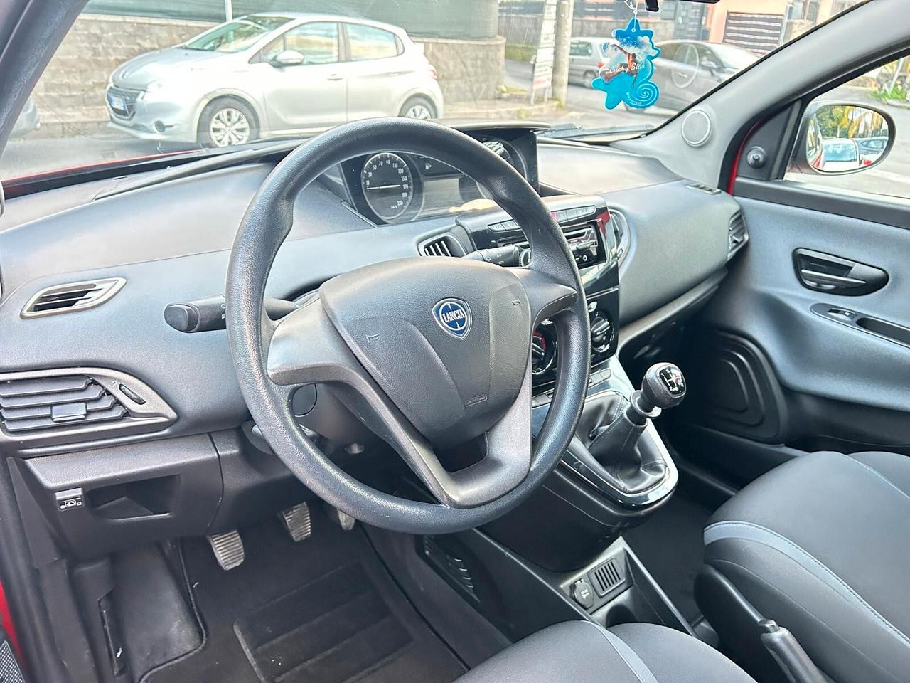 Lancia Ypsilon 1.2 69 CV 5 porte GPL Ecochic Gold