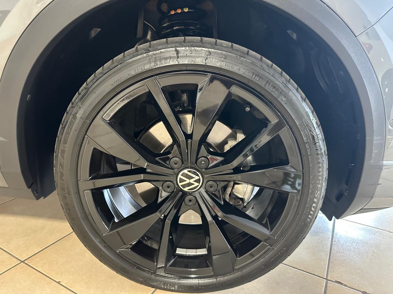 Volkswagen T-Roc 2.0 TDI SCR 150 CV DSG R-Line