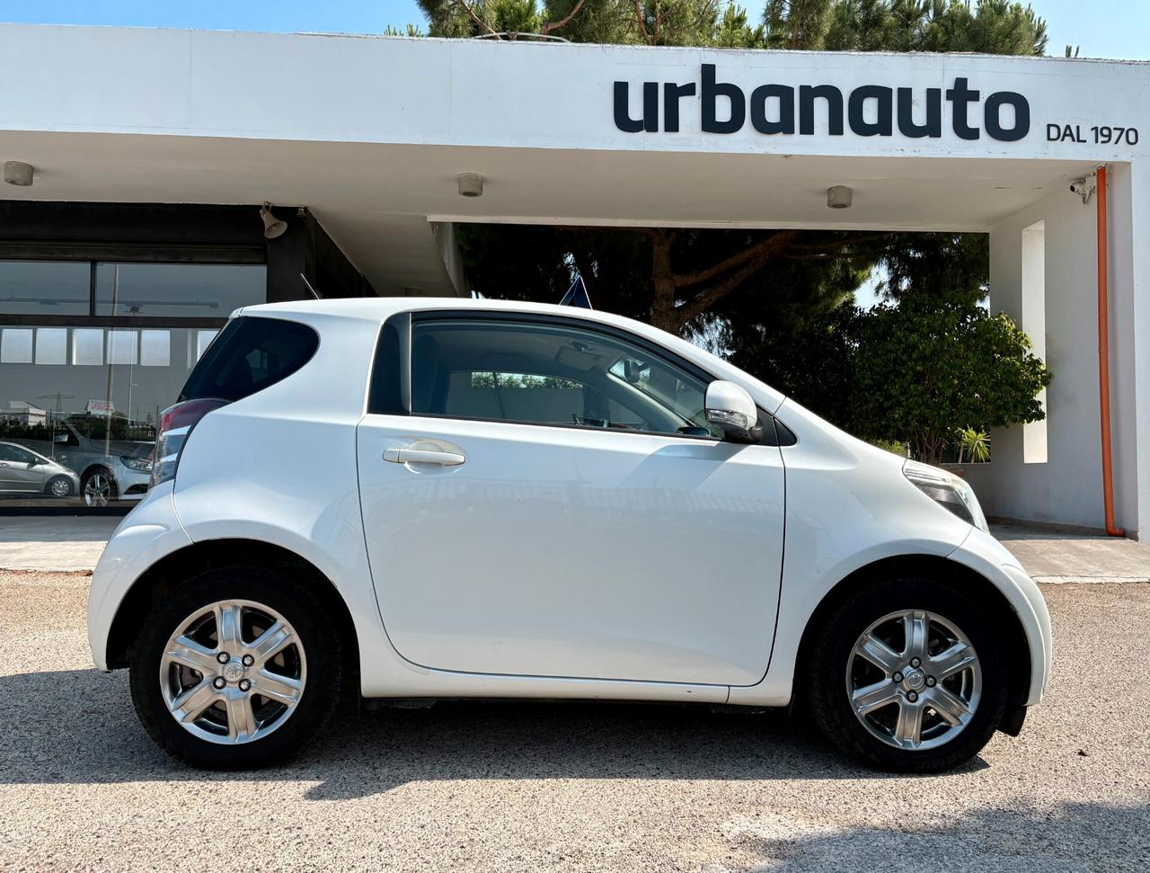 Toyota iQ 1.0 VVT-i
