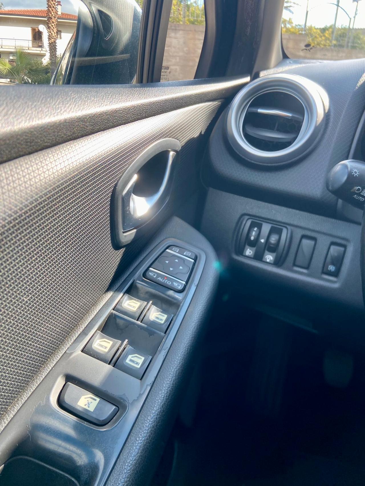 Renault Clio 1.5 dCi 110cv (81kw) Energy Duel Euro6