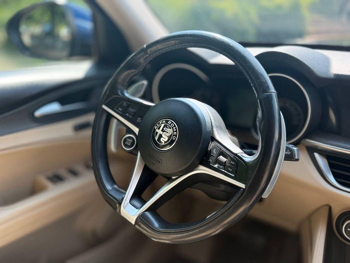 Alfa Romeo Stelvio 2.2 t Business Q4 210cv auto