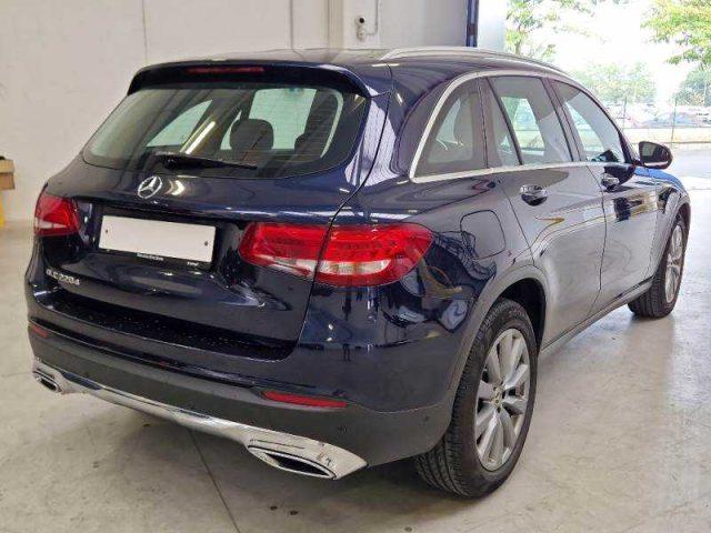 MERCEDES-BENZ GLC 220 d 4Matic Business